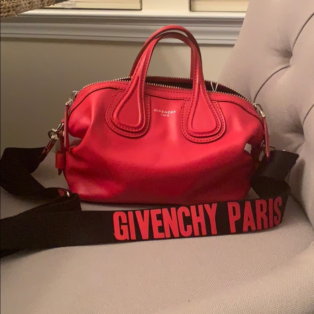 Givenchy handbag, never been used. Comes with bag